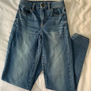 American Eagle Hi-rise Curvy Medium Wash Skinny Jeans / Jeggings size 00